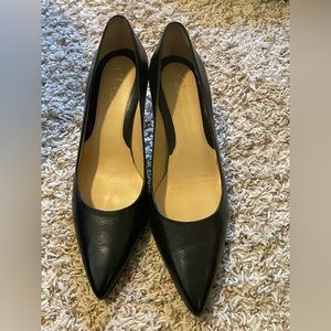 COLE HAAN NIKE AIR BLACK PUMPS SZ 6 EUC